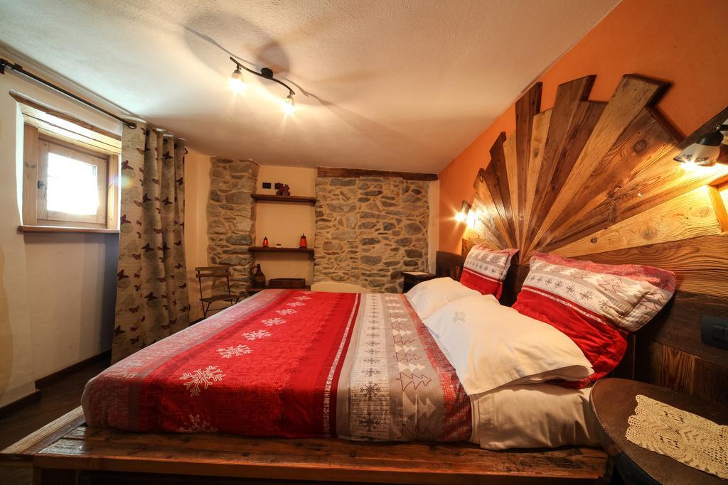 Apartamento Souvenir De Tsaneli Roisan Habitación foto