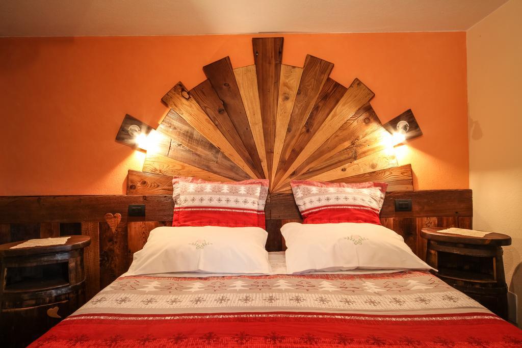 Apartamento Souvenir De Tsaneli Roisan Habitación foto