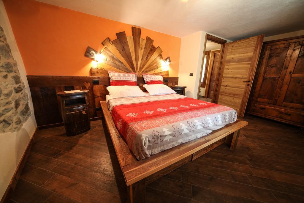 Apartamento Souvenir De Tsaneli Roisan Habitación foto
