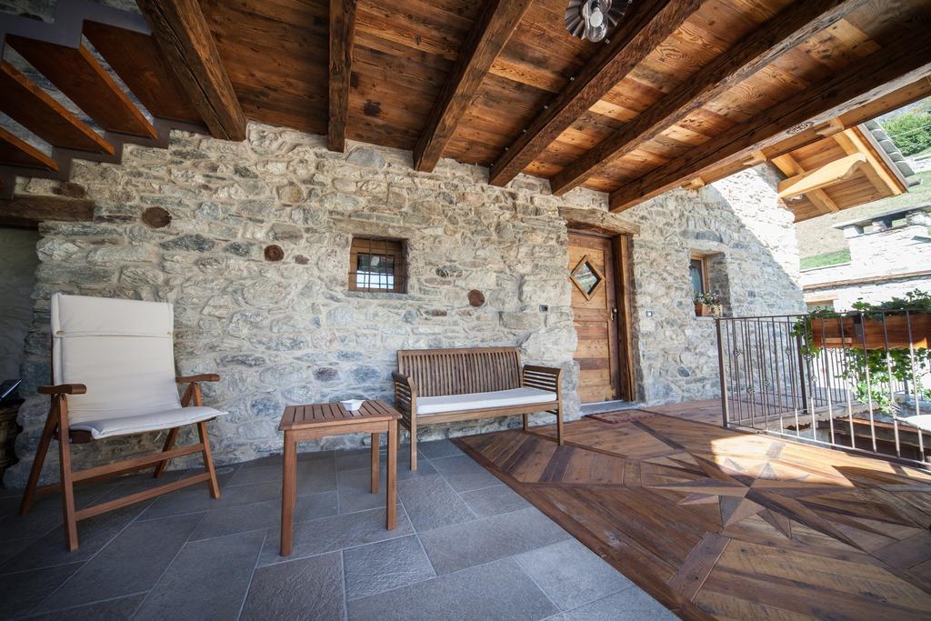 Apartamento Souvenir De Tsaneli Roisan Habitación foto